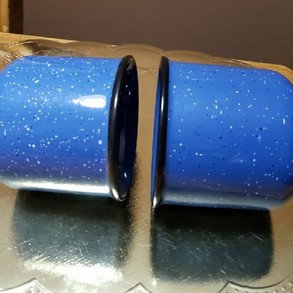 Lot Of 2 Vintage MARLBORO Unlimited Coffee Mugs - Picture 4 of 5